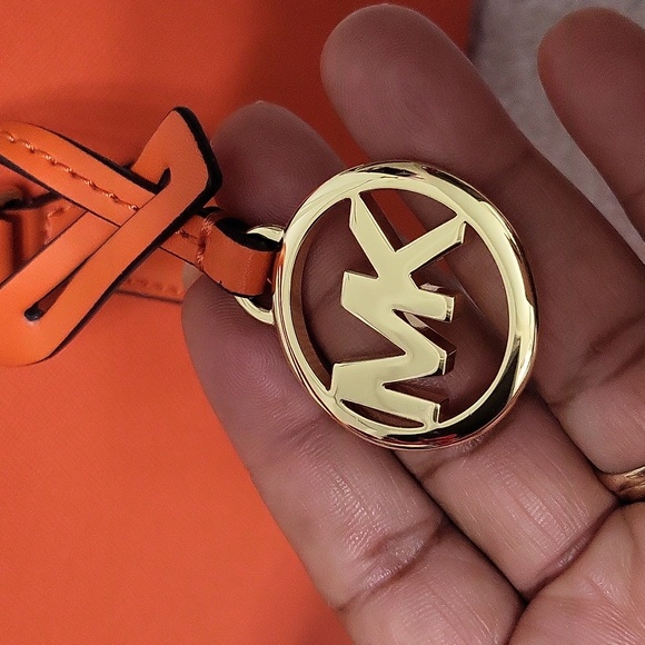 Michael Kors Sheila Small Satchel - Picture 7 of 11